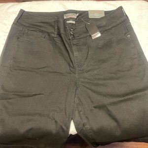 Torrid Jegging Bermuda Shorts